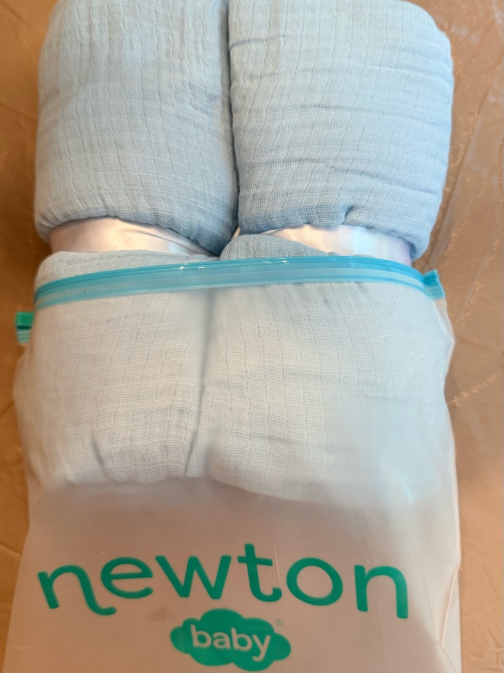 NWT Newton Baby organic fitted crib sheet (2 pack)Sky Blue